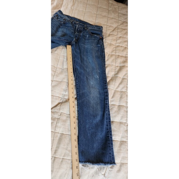 Levi's‎  501 Straight Ankle Blue 4 Button Mid Rise 26 x 32 Frayed - Picture 8 of 11